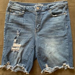 Charlotte Russe Bermuda Shorts size 8